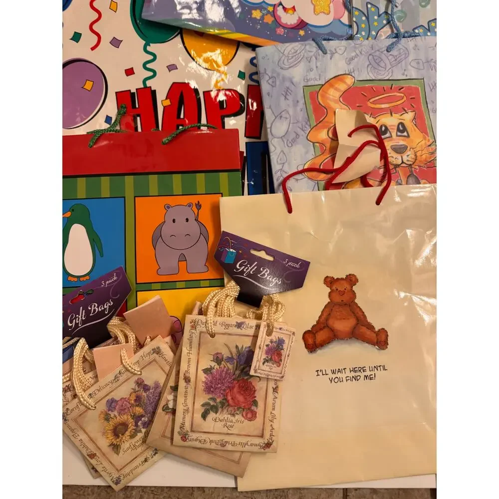 Lot of 18 Vintage Y2K Gift Bags Various Occasions/Sizes 90s/00s